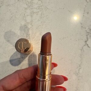 Charlotte Tilbury Matte Revolution Lipstick - catwalking